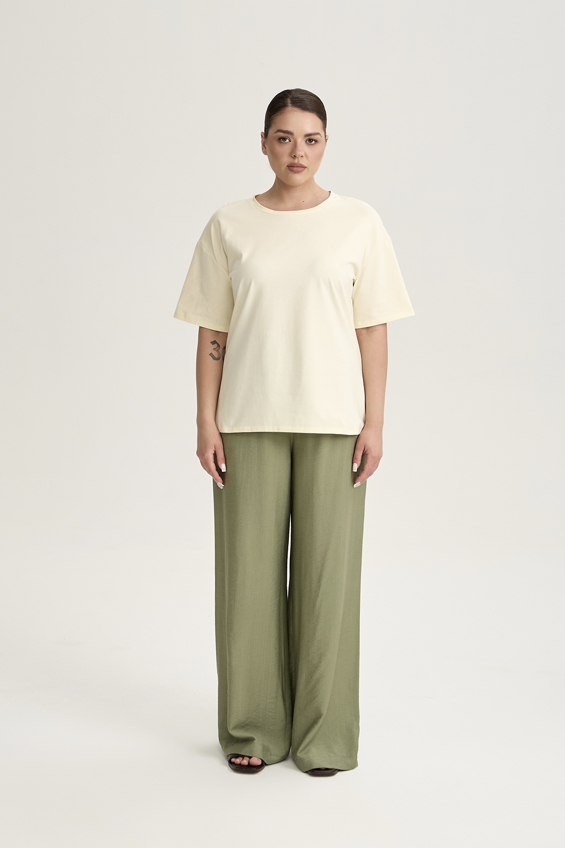 Футболка с круглым вырезом, светло-желтый