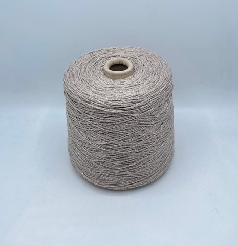 Linsieme (пр.Италия),art.Sirio, 150м/100гр,9% Кашемир, 18% Полиамид, 38% Меринос, 28%Вискоза, 7%Люрекс цвет-Светлый,серо-бежевый+люрекс.арт.32090