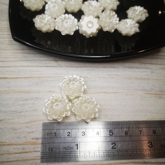 Полубусина кабошон Цветок  перламутр, 20мм (25шт)