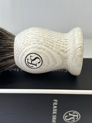 Помазок для бритья Frank Shaving – Натуральный бурсук с дубовой ручкой