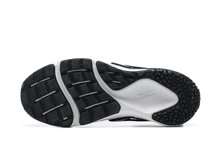 Nike huarache black with white sole deals