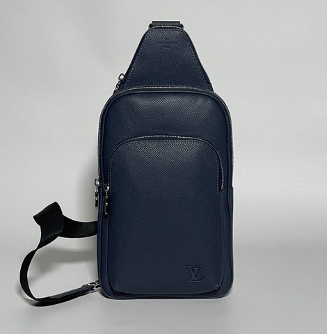 Сумка-слинг Louis Vuitton Avenue NM Taiga Blue