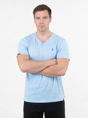 Мужская футболка «Великоросс» небесно-голубого цвета V ворот