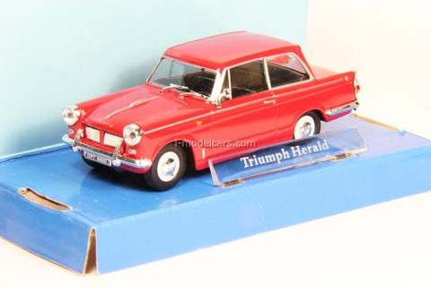 Triumph Herald red Cararama 1:43