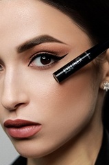 RELOUIS Подводка для глаз жидкая с фетровым аппликатором