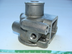 Корпус термостата дв.ЗМЗ-406