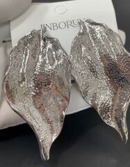 Серьги крупные Длинный лист эффект мятого металла, в стилистике CELINE