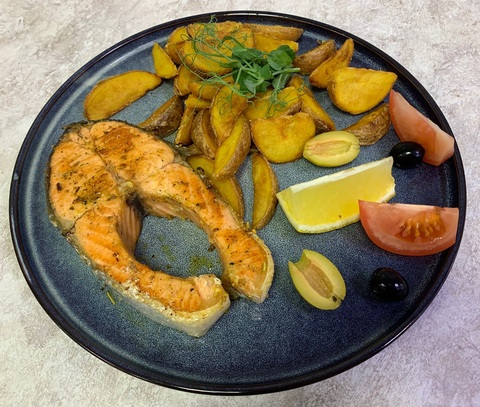 Стейк из жареной Сёмги с картофелем