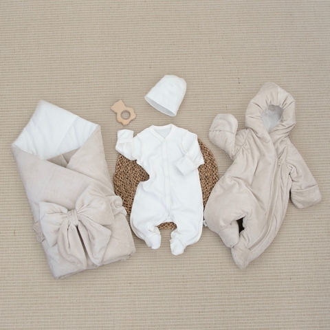 Демисезонный комплект на выписку 5 предметов