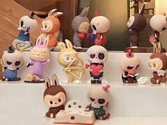 Случайная фигурка POP MART The Monsters Mischief Diary Series