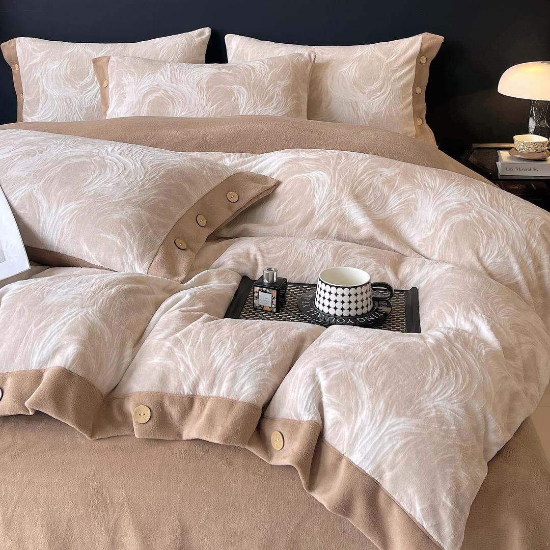 Постельное белье двуспалка Велюр Бежевый перья