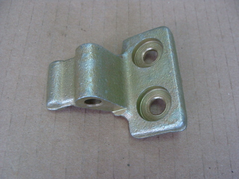 Петля задней двери на кузове УАЗ-452,3741