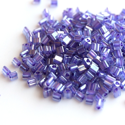 Бисер японский TOHO Triangle треугольный 11/0 0922 светло-фиолетовый