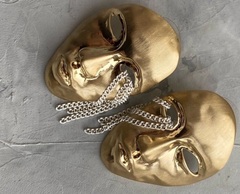 34599-sergi-maska-v-stilistike-schiaparelli-satinirovannoe-serebro-zoloto