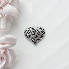 Подвеска с Сердце с фактурной эмалью, 22*22 мм, родий, П830