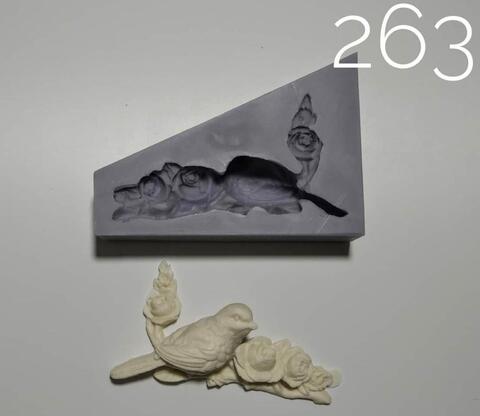 MAD 263 (10,5*4,5см )