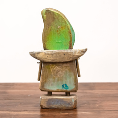 Деревянная статуэтка 