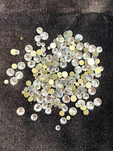 Стеклянные стразы  (размер микс) 1140шт, цвет белый