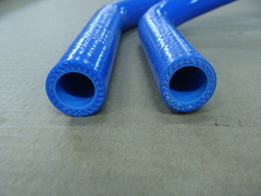 патрубок теплообменника УАЗ Патриот с 2019 к-т 2 шт АКПП силикон (CARUM)  31638-1714000