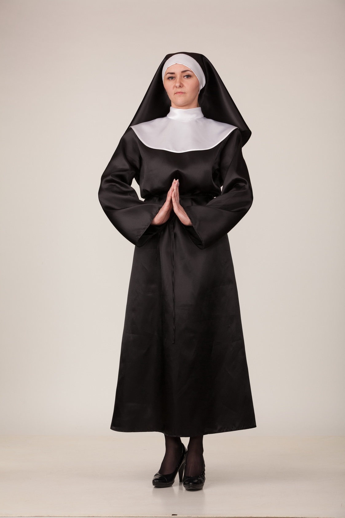 Классический костюм монашки