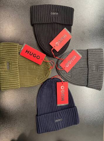 Шапка Hugo BOSS 429467green