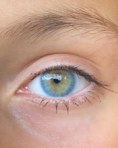 Светло голубые Цветные линзы Marquise Royal light blue / Цветные натуральные голубые линзы для светлых и темных глаз / 12 месяцев