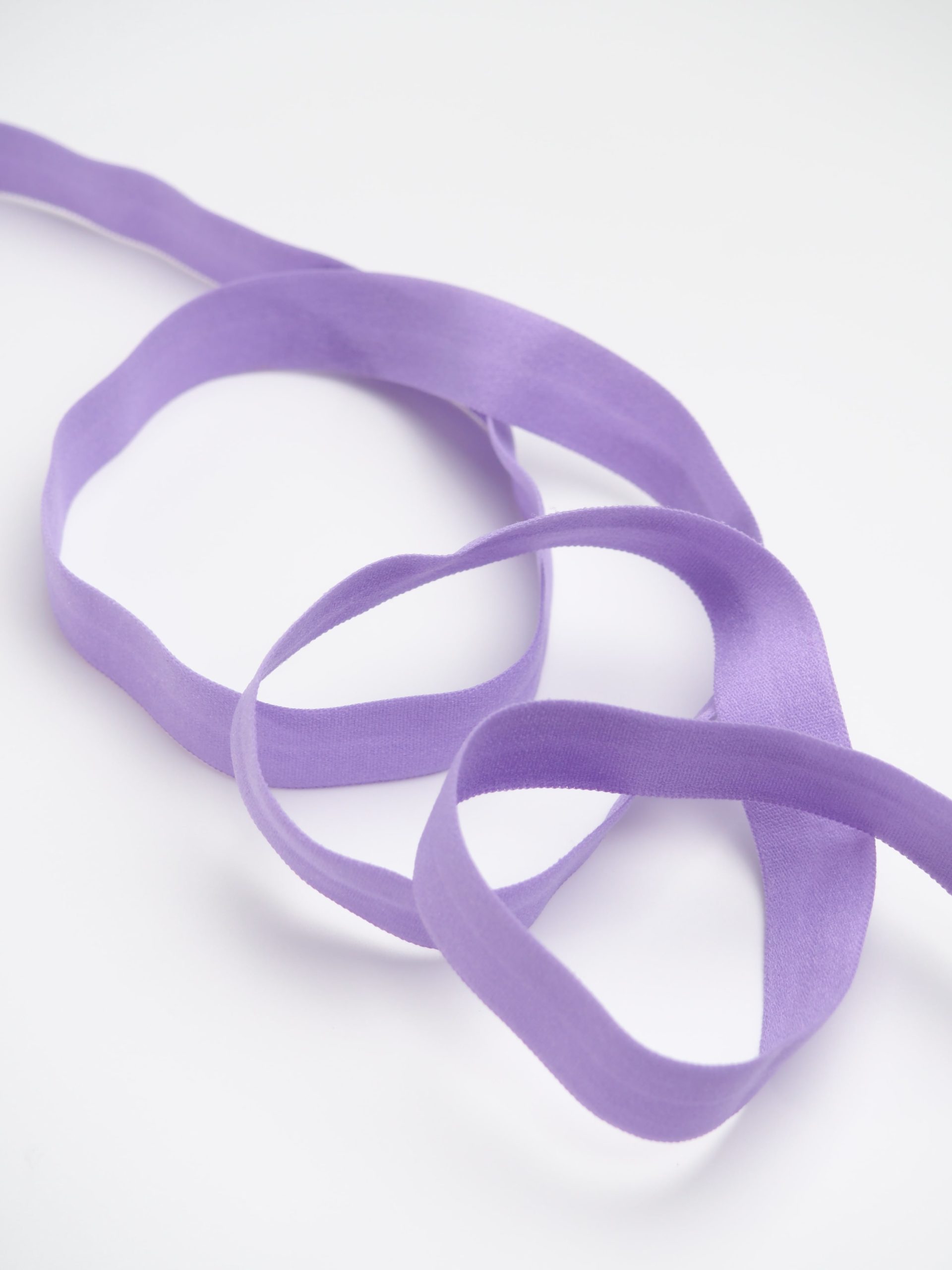 Бейка эластичная яркая лаванда матовая ширина 15 мм