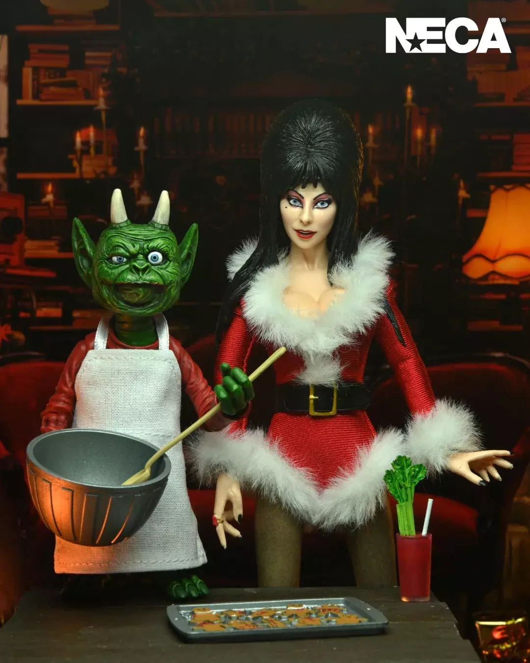 Фигурка Эльвира: купить фигурку Elvira Very Scary X-Mas Ver от Neca в  интернет магазине Toyszone.ru