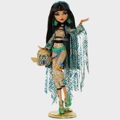 Клео де Нил в Стиле Высокой Моды