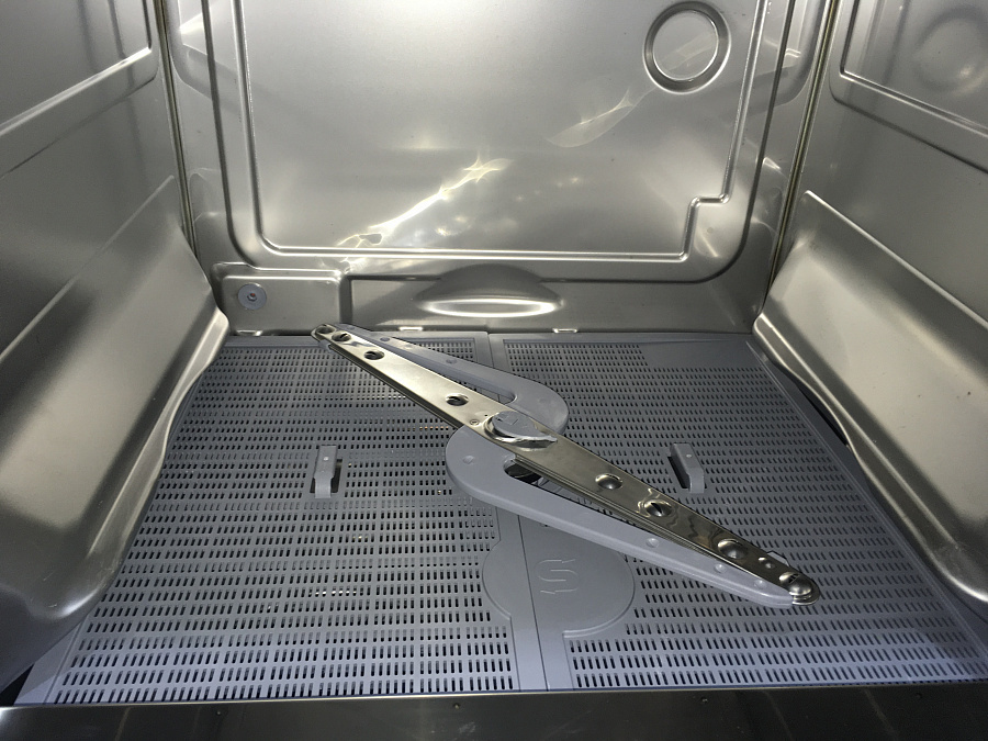 Фронтальная посудомоечная машина Smeg UD500D