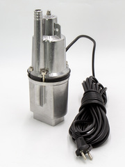 Насос вибрационный Belamos BV-0.28 10 м, верхний забор 17 л/мин, Н-70 м, кабель 10 м