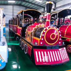 Безрельсовый паровозик «Ретро», 4 вагона, 16 мест — для ТРЦ, с электродвигателем