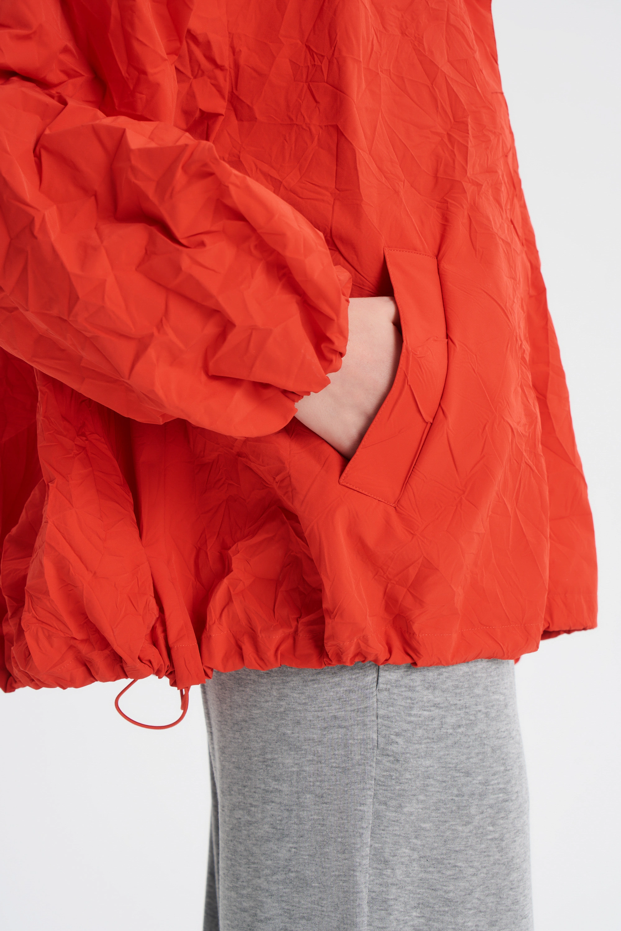 Куртка из жатой плащёвки