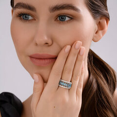 Кольцо-дорожка из серебра с фианитами цвет топаз в огранке маркиз