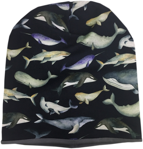 Океанские рыбины - шапочка бини из хлопкового трикотажа на темно-синем фоне