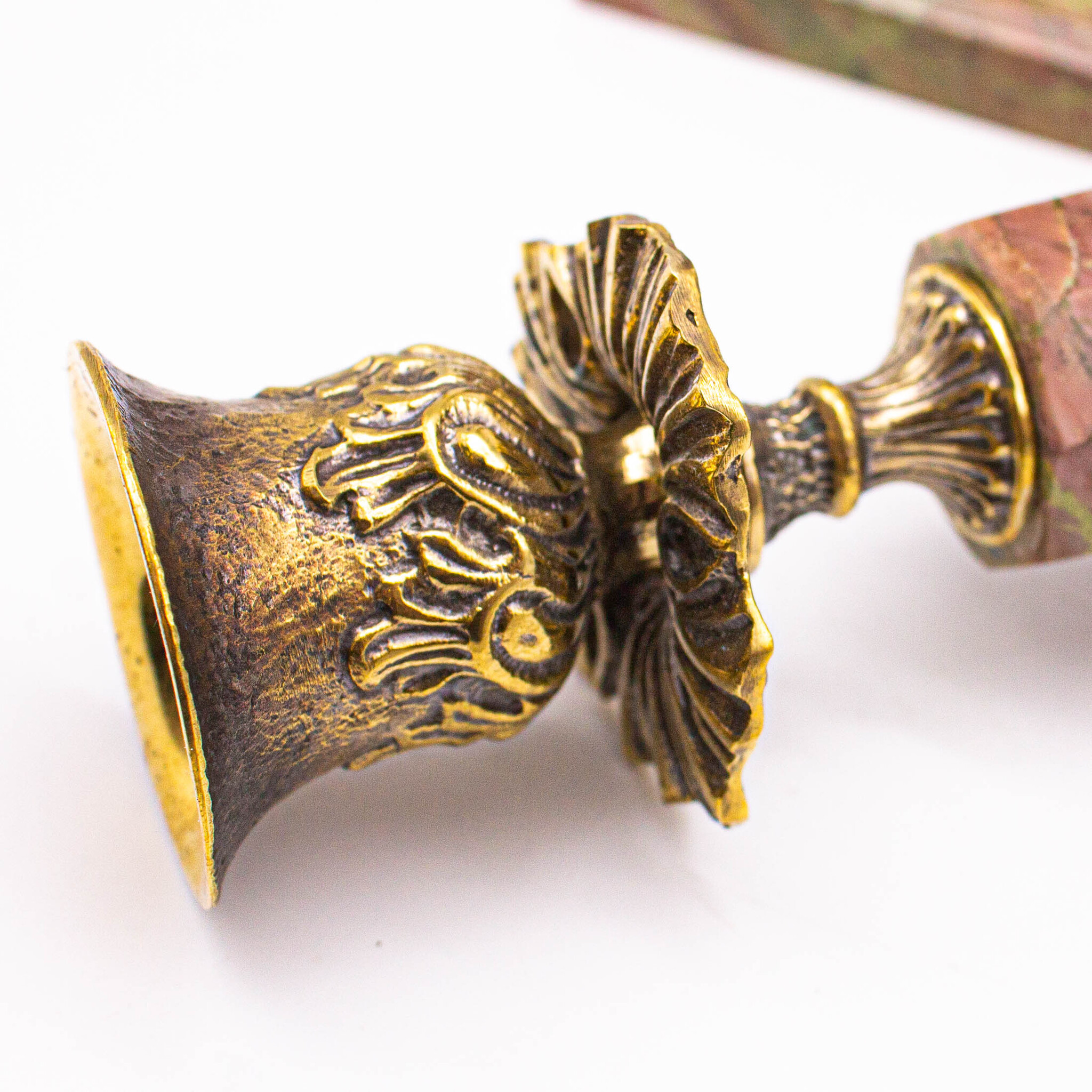 Сувенир «Подсвечники, пара» из яшмы — купить полированные камни | ural ...