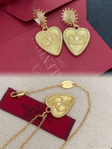 komplekt-ukrashenij-valentino-kole-sergi-serdce