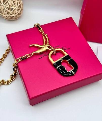 Колье ЗАМОК в клюве птицы в стиле Schiaparelli с черной эмалью