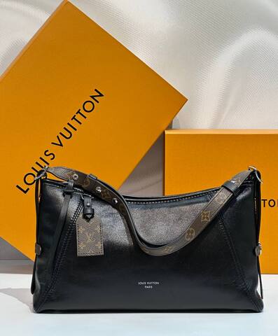 Сумка Louis Vuitton Vibe Carry All East West