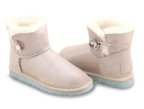 UGG Bailey Button Mini I DO