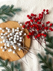 Ягоды красные искусственные на ветке, гроздь 24 см., 8-15 мм., набор 5 шт.