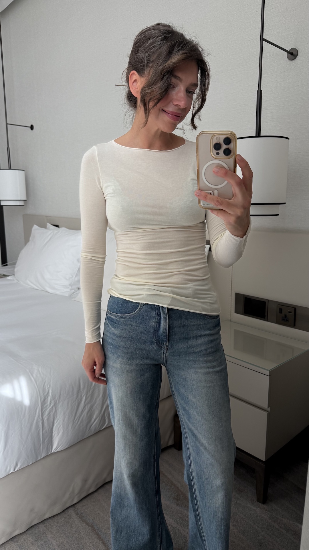 Лонгслив с кашемиром и вырезом лодочкой