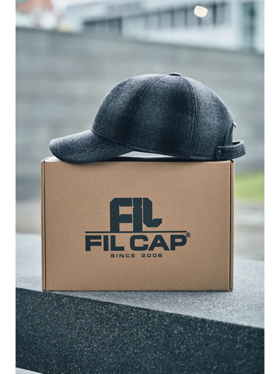 Кепка утепленная с ушками драповая