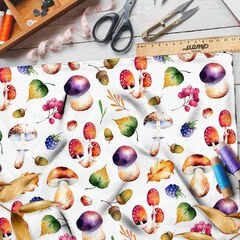 Ткань кулирная гладь крупные грибы и брусника на белом фоне