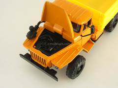 Ural-5557 agricultural truck orange-yellow Elecon 1:43