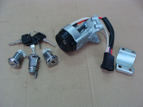 Замок зажигания УАЗ 3163 Е-3 (3 ключа+3 личинки) с чипами к-т