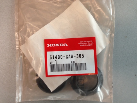Сальник и пыльник передней вилки  HONDA 51490-GAA-305  (31x43x10.3 / 32x43x12.5)