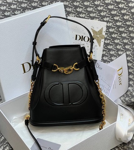 Сумка Dior C'est Dior, модель среднего формата черный