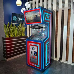 Игровой автомат виртуальной реальности с симуляцией морских сражений