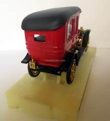 Russo-Balt Limousine 1912 on stand Radon Tantal Agate USSR 1:43